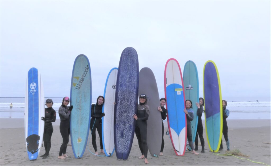 Beach Life サーフィンスクールスクール with Joy Surf